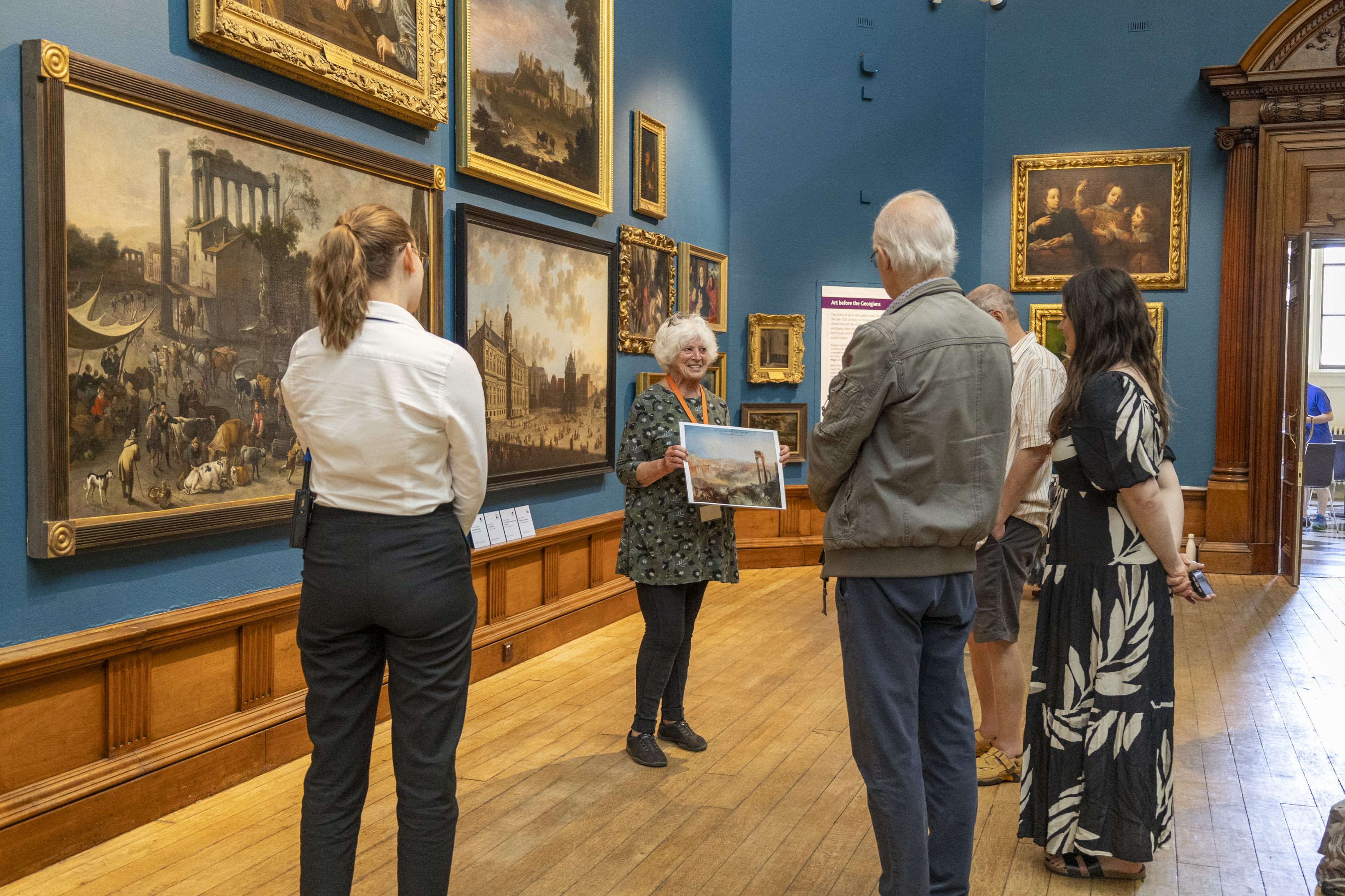 Guided tour upper gallery